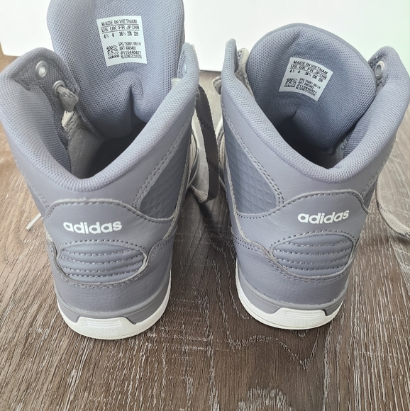 adidas NEO Raleigh Mid Lace-Up hightop shoe. Kids size 4.5. Adults size 6.5 - Picture 4 of 12